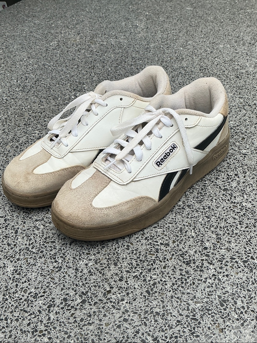 Reebok Leather & Suede Sneakers Gum Sole White/Black Women’s Size 7 1/2
